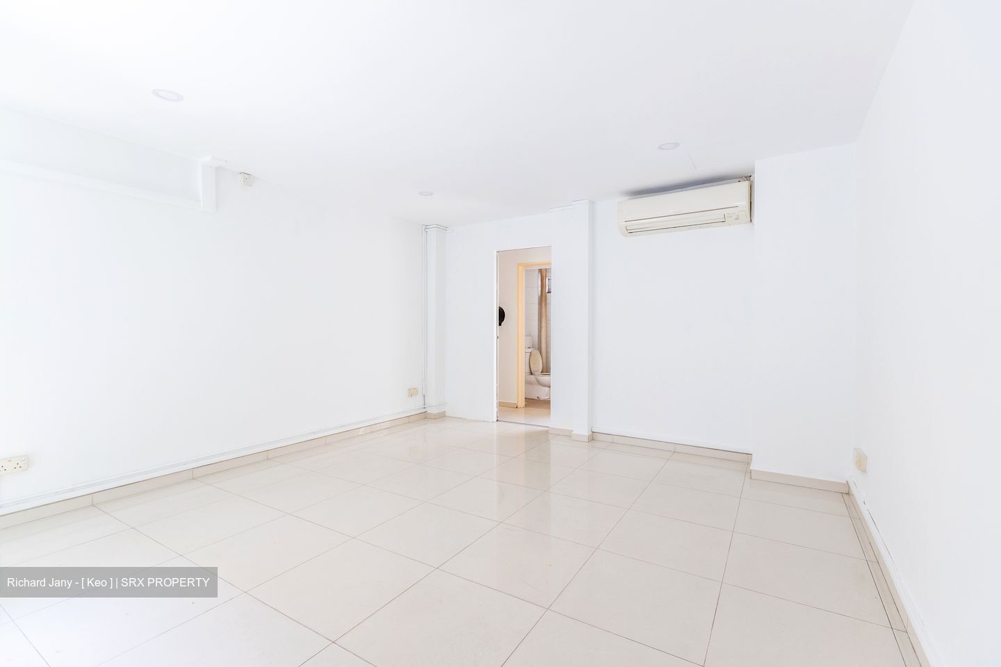 North Bridge Road (D7), Shop House #480653711